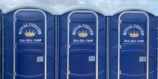 Best Portable Shower Rental  in Farmington, MS